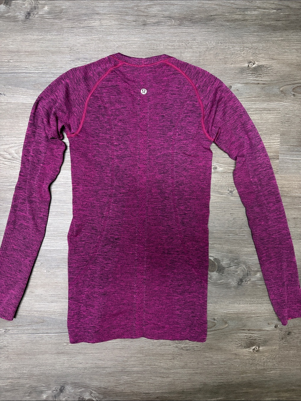 Women’s Lululemon Swiftly Tech Long Sleeve - Picture 3 of 4